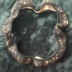 Floral and mushroom steering wheel cover